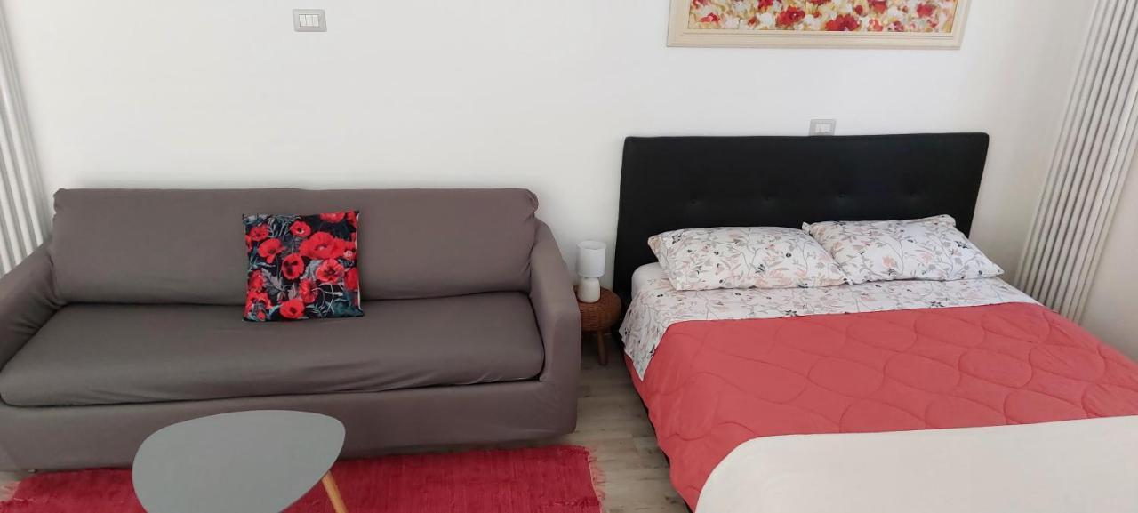 Iris Home Camblione ภายนอก รูปภาพ
