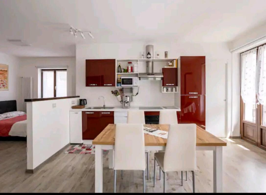 Iris Home Camblione ภายนอก รูปภาพ